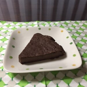 生チョコみたいに濃厚なチョコレートケーキ